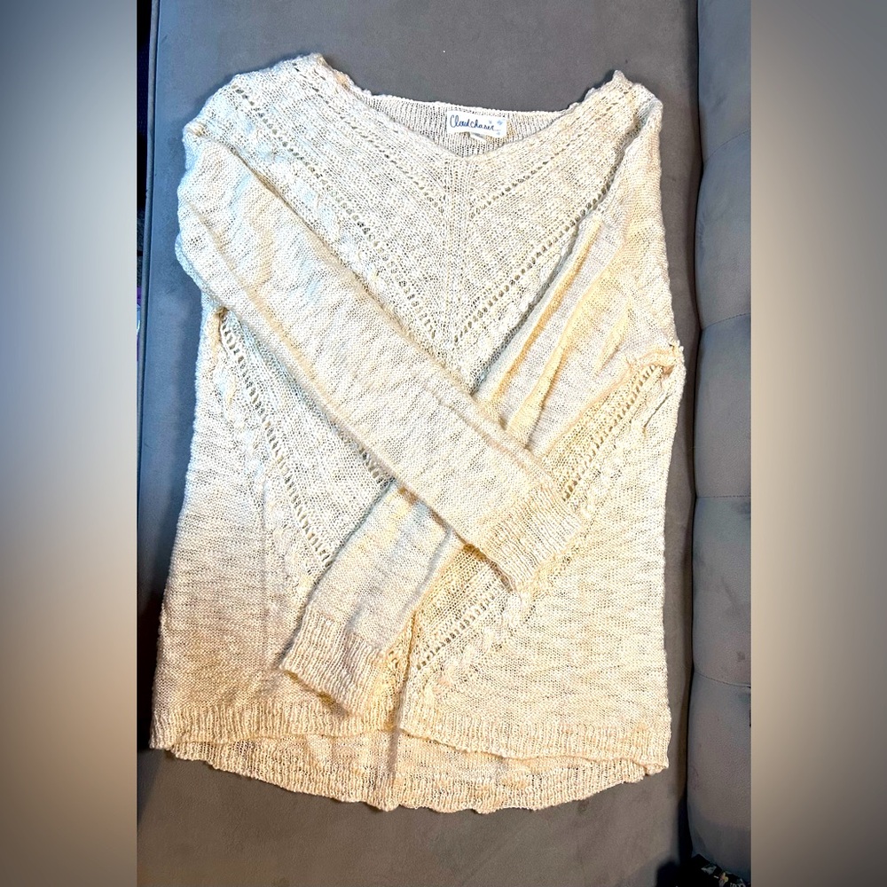 Tan/cream knitted sweater size medium